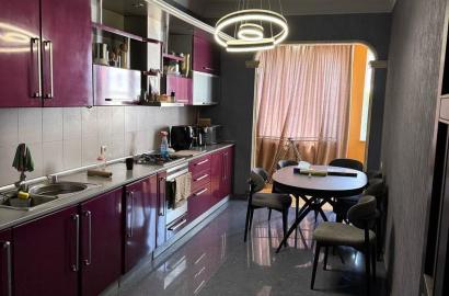 продается квартира с новым ремонтом 3-комнаты