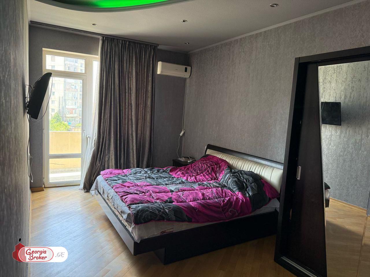 продается квартира с новым ремонтом 3-комнаты