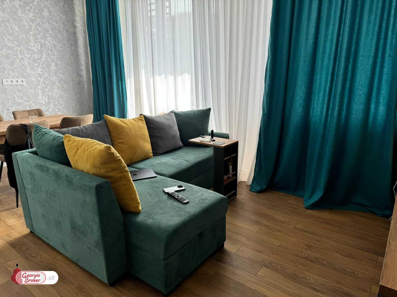 იყიდება ახალი გარემონტებული 2 ოთახიანი ბინა