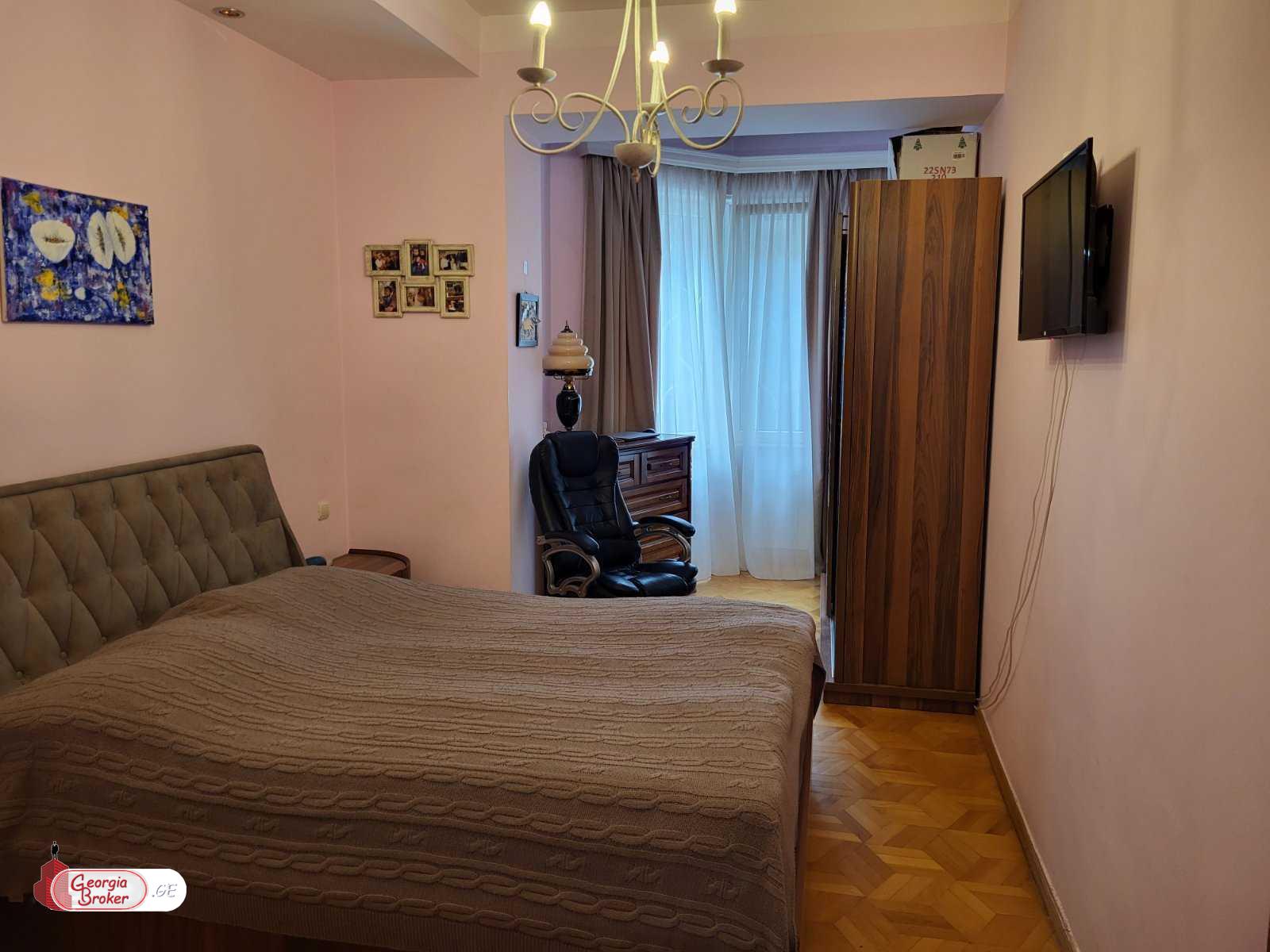 nearly repaired 5-room apartment for sale