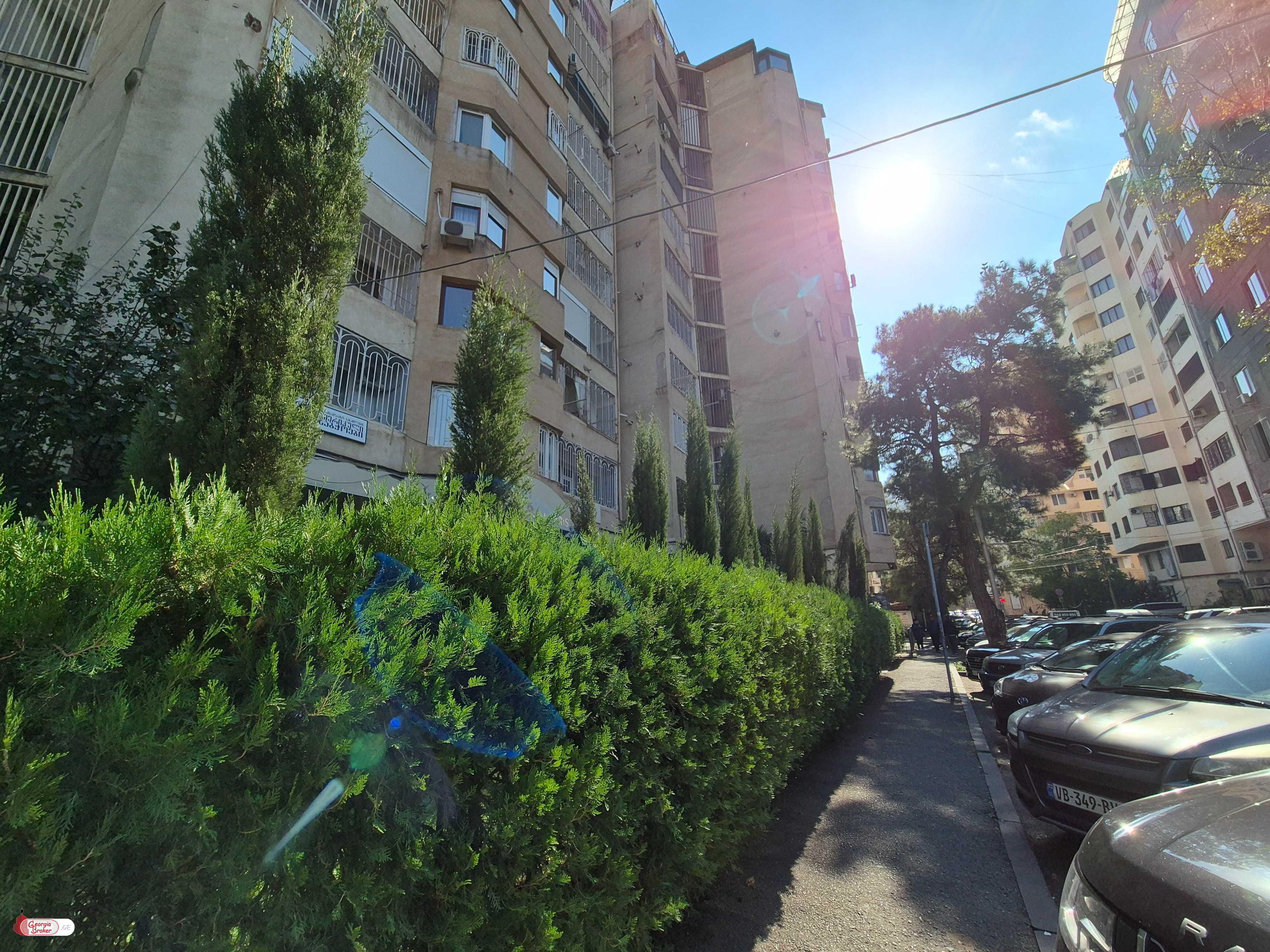 nearly repaired 5-room apartment for sale