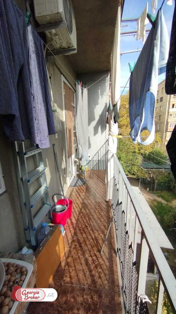 nearly repaired 3-room apartment for sale