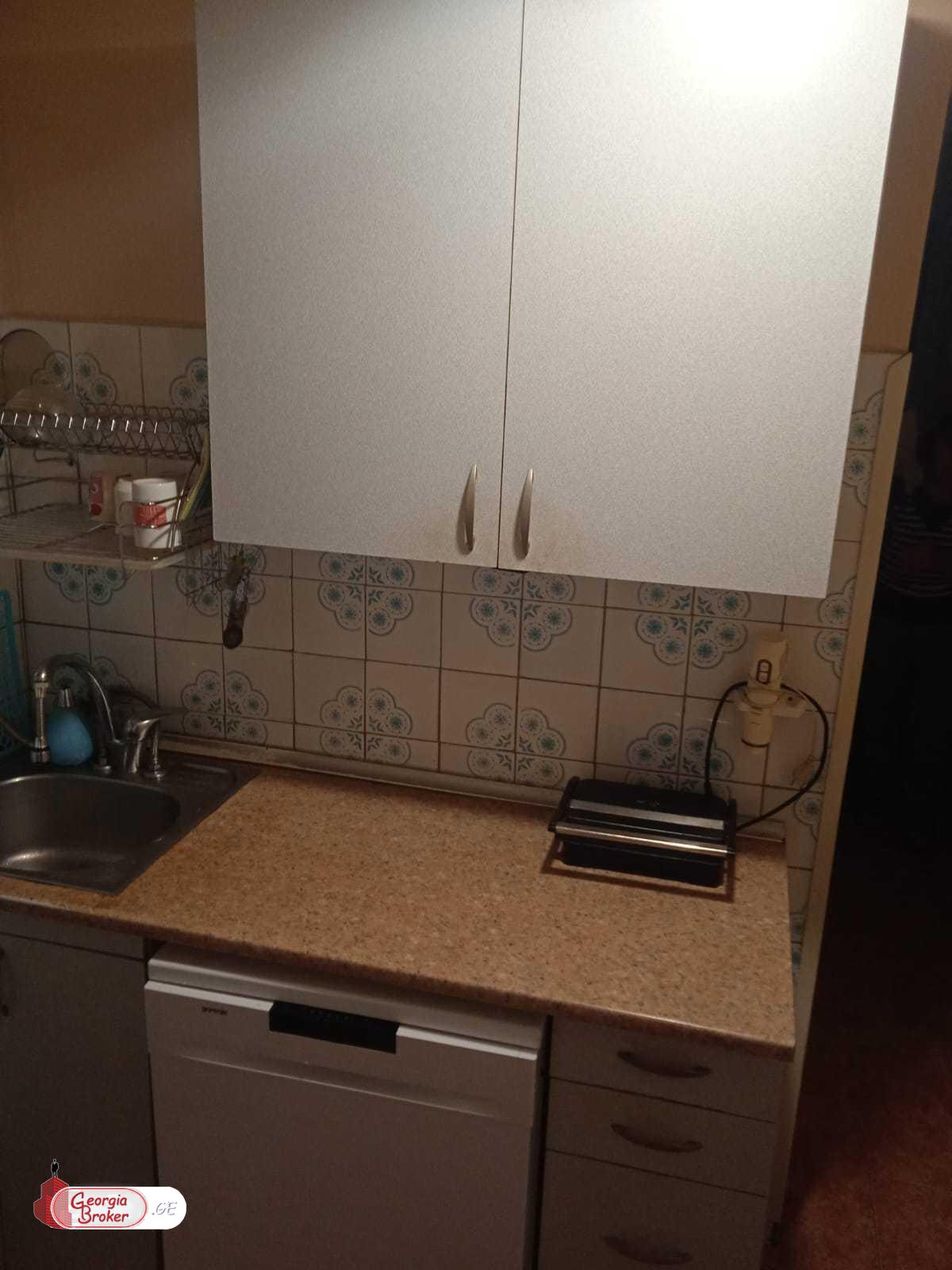 nearly repaired 3-room apartment for sale