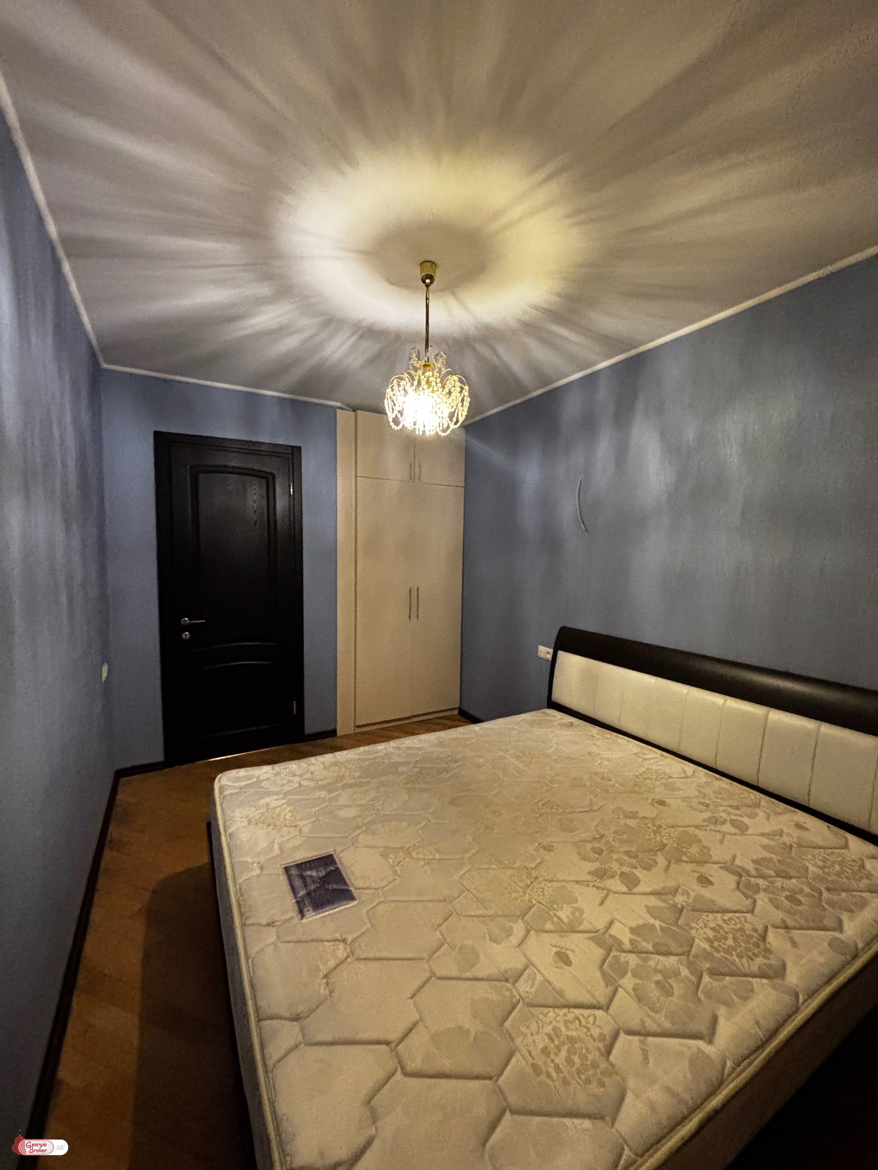 nearly repaired 2-room apartment for sale