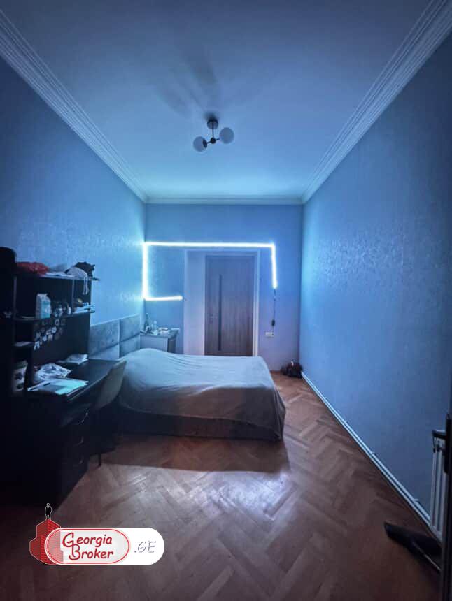 nearly repaired 5-room apartment for sale