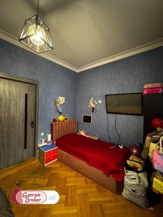 nearly repaired 5-room apartment for sale