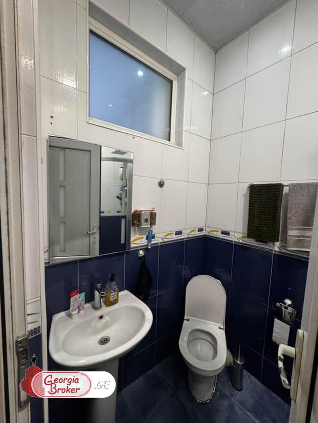 nearly repaired 5-room apartment for sale