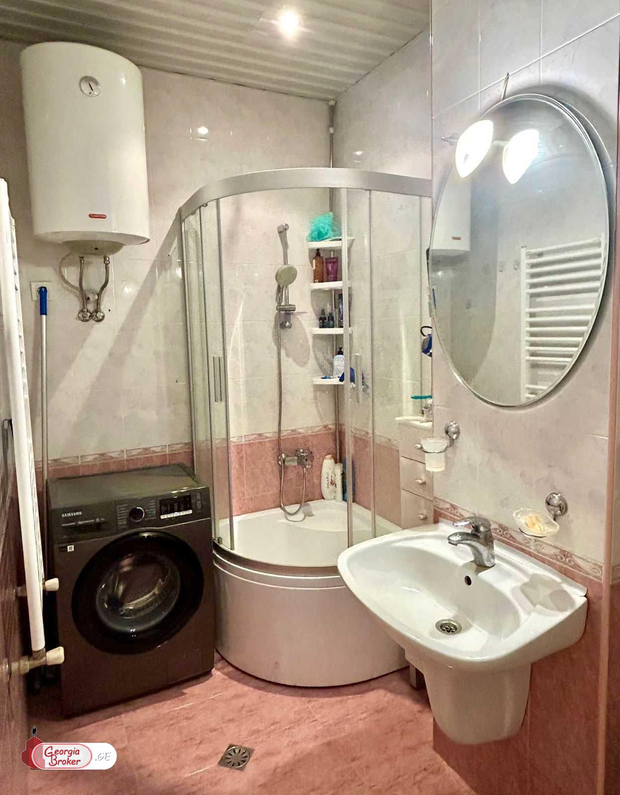 продается квартира с новым ремонтом 2-комнаты