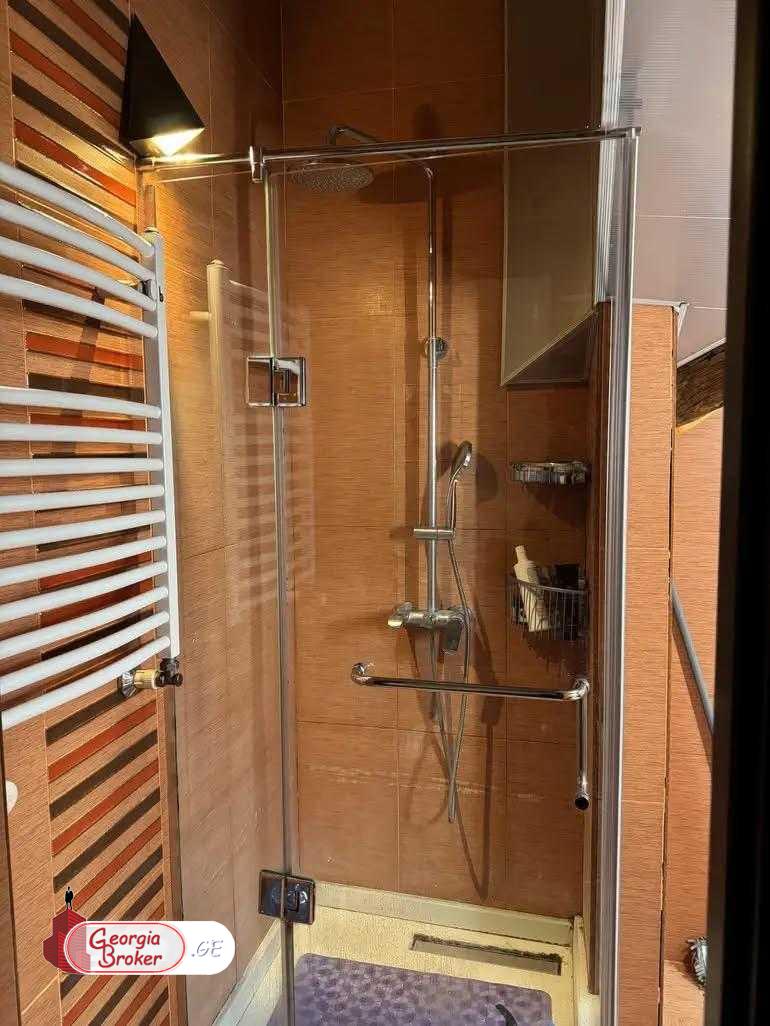 nearly repaired 5-room apartment for sale