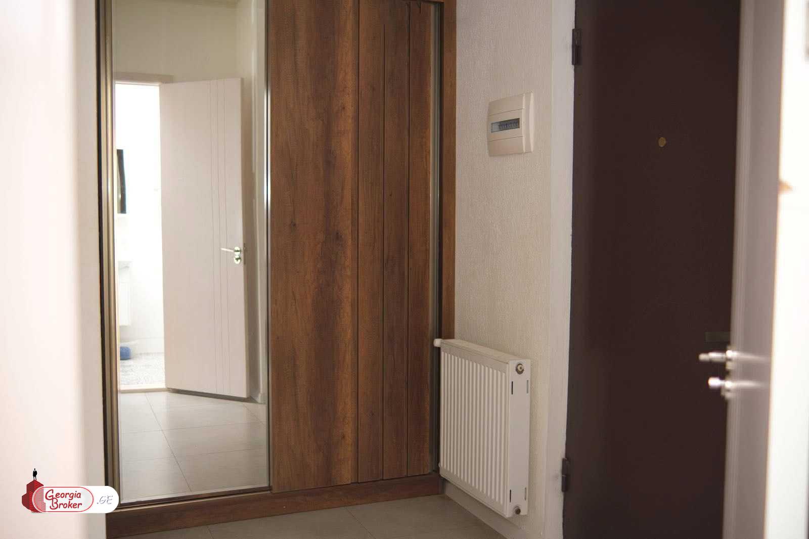 nearly repaired 2-room apartment for sale