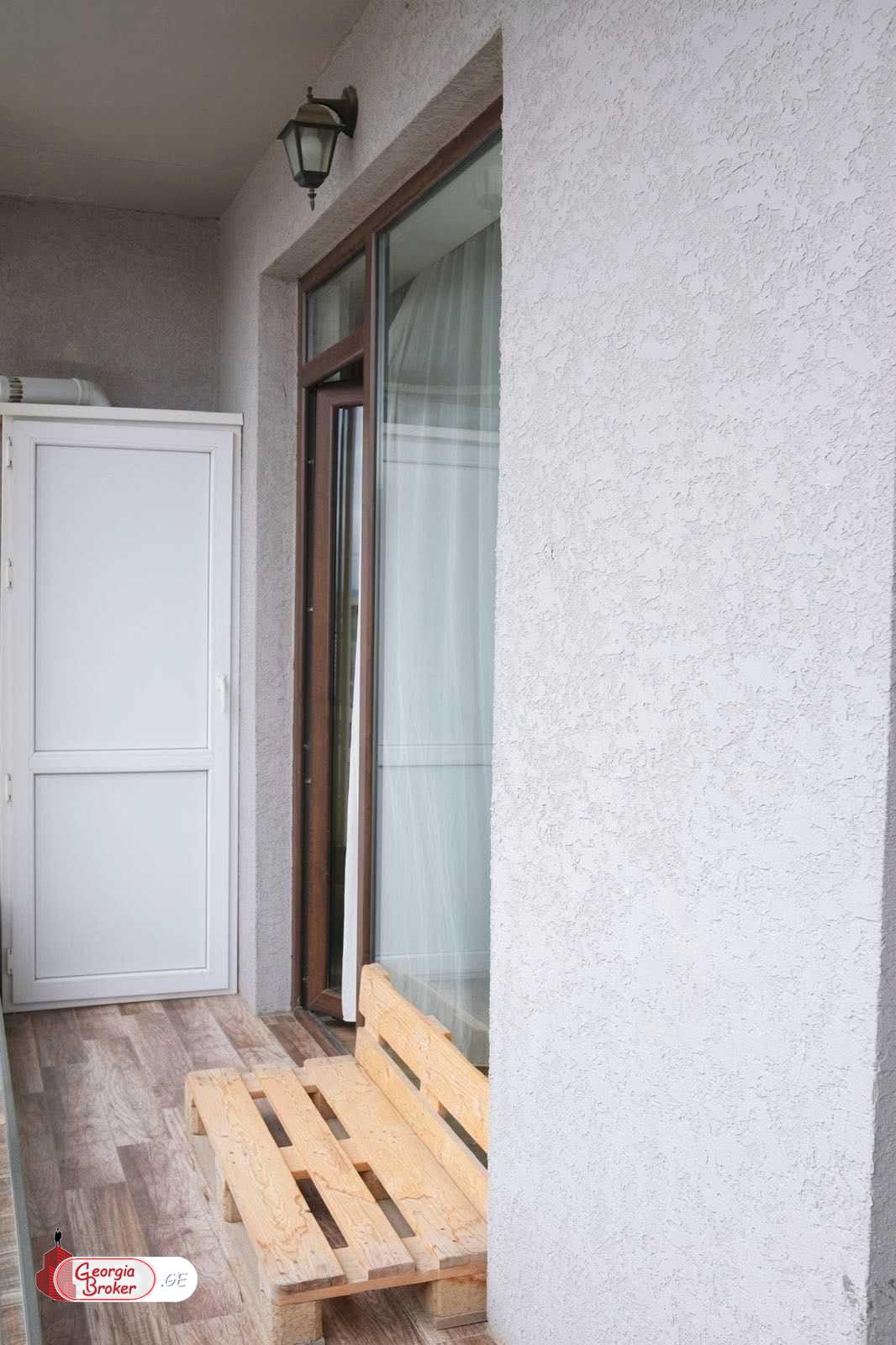 nearly repaired 2-room apartment for sale