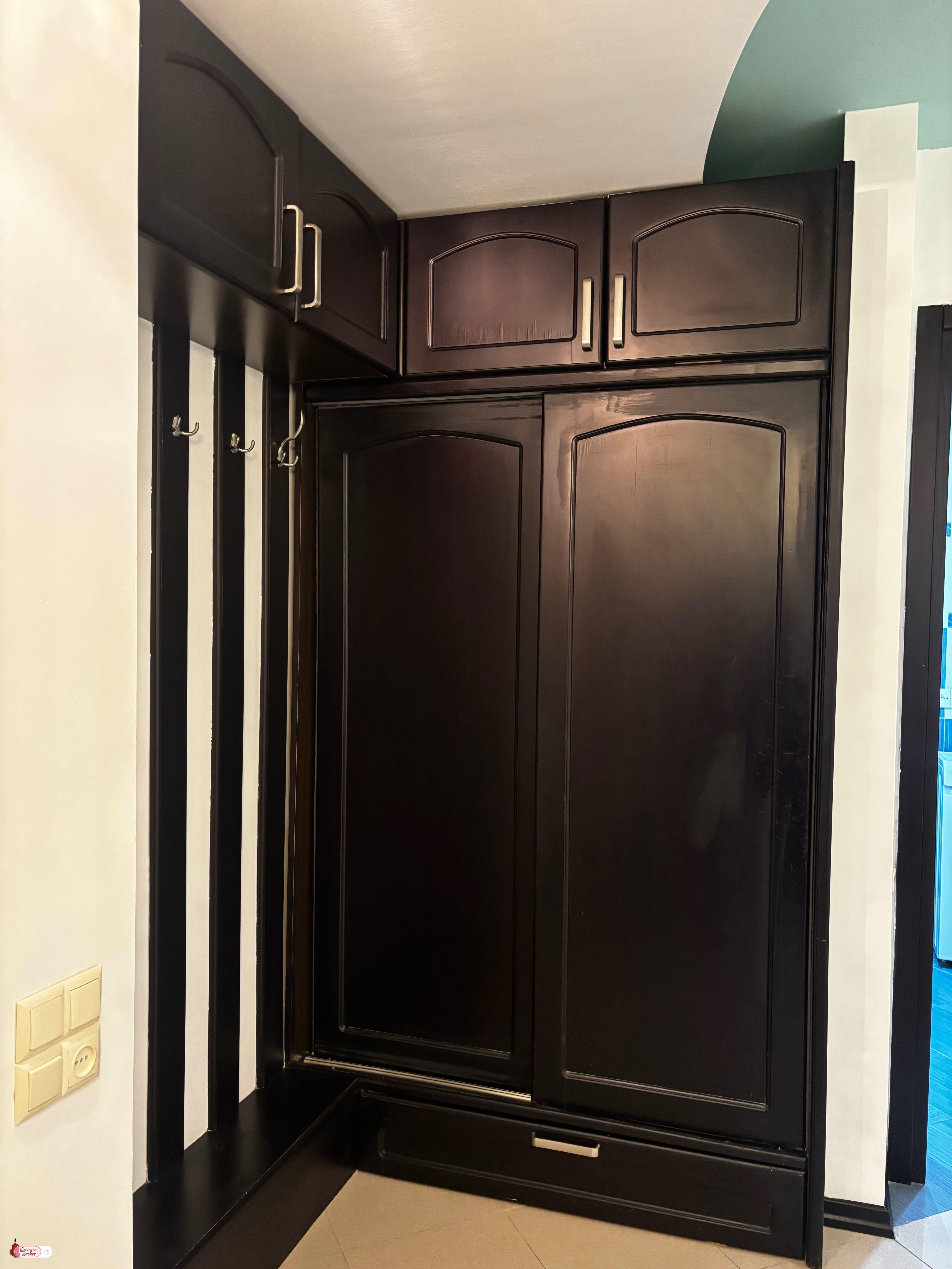 nearly repaired 2-room apartment for sale