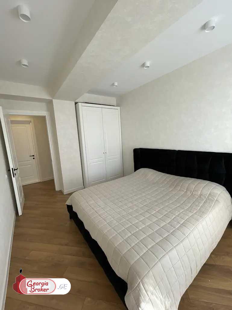 იყიდება ახალი გარემონტებული 3 ოთახიანი ბინა