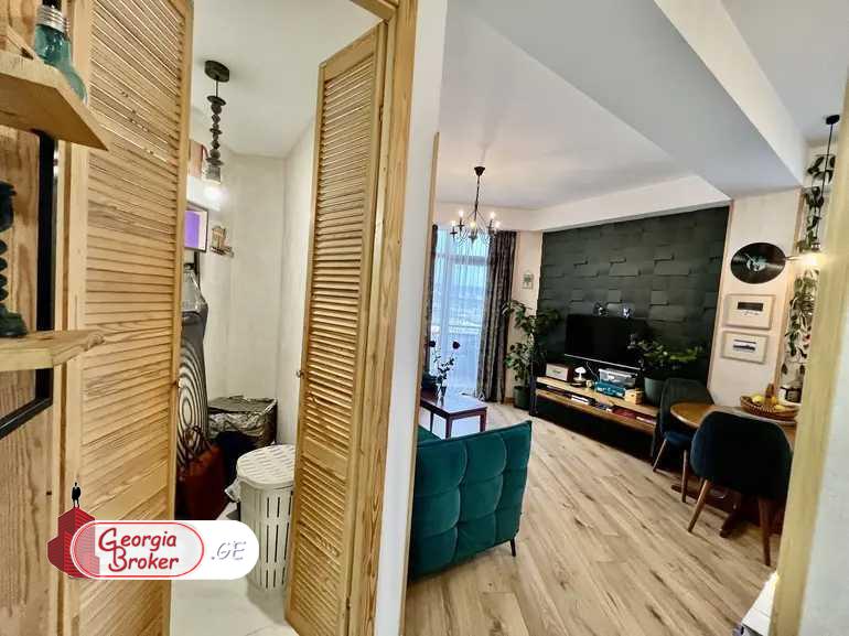 იყიდება ახალი გარემონტებული 3 ოთახიანი ბინა