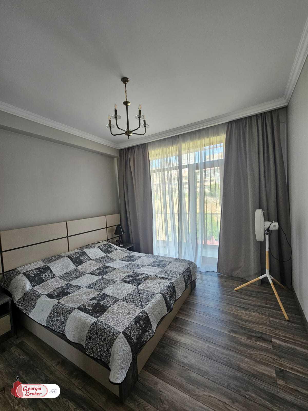 იყიდება ახალი გარემონტებული 3 ოთახიანი ბინა