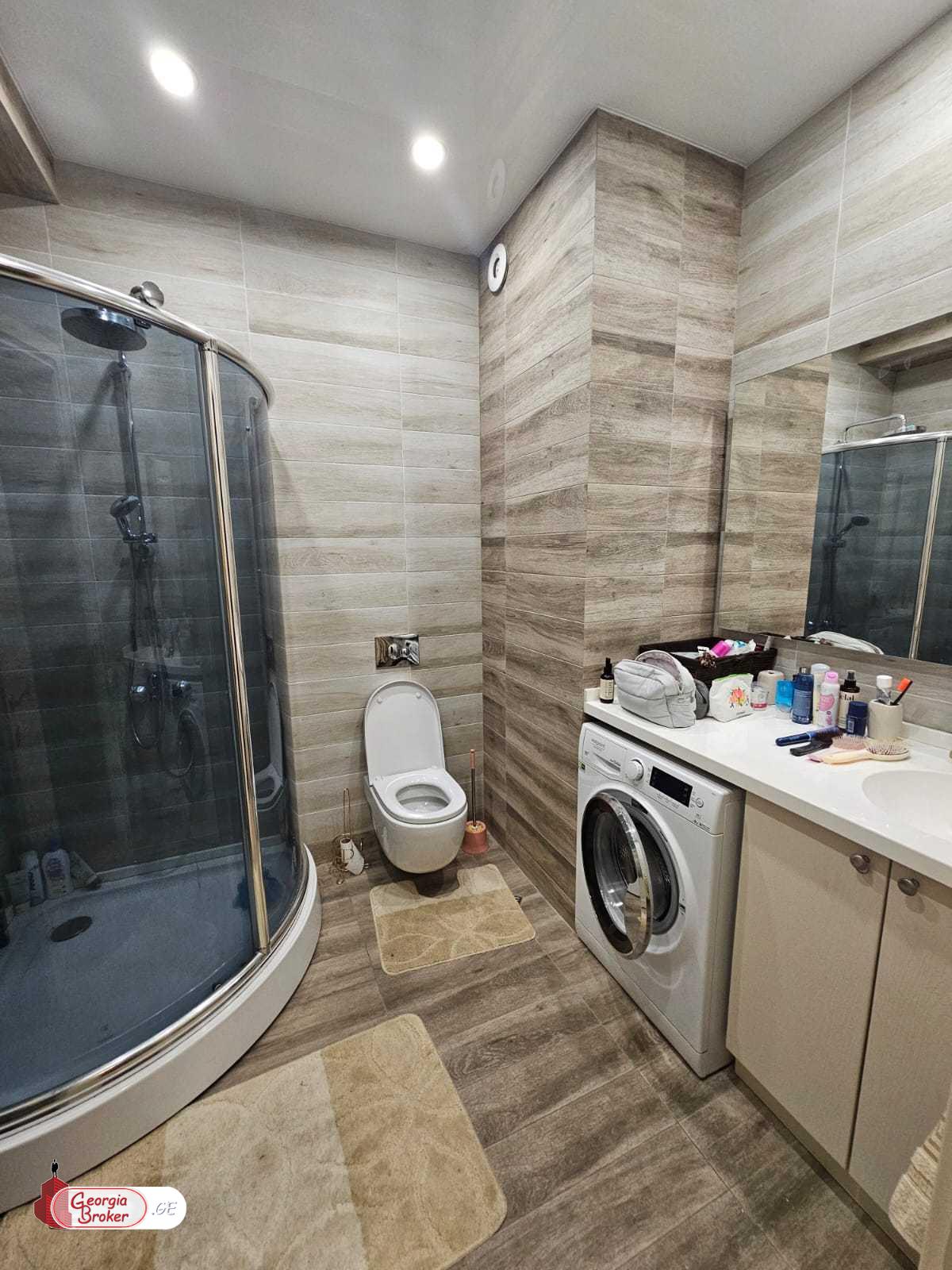 იყიდება ახალი გარემონტებული 3 ოთახიანი ბინა