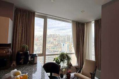 იყიდება ახალი გარემონტებული 4 ოთახიანი ბინა