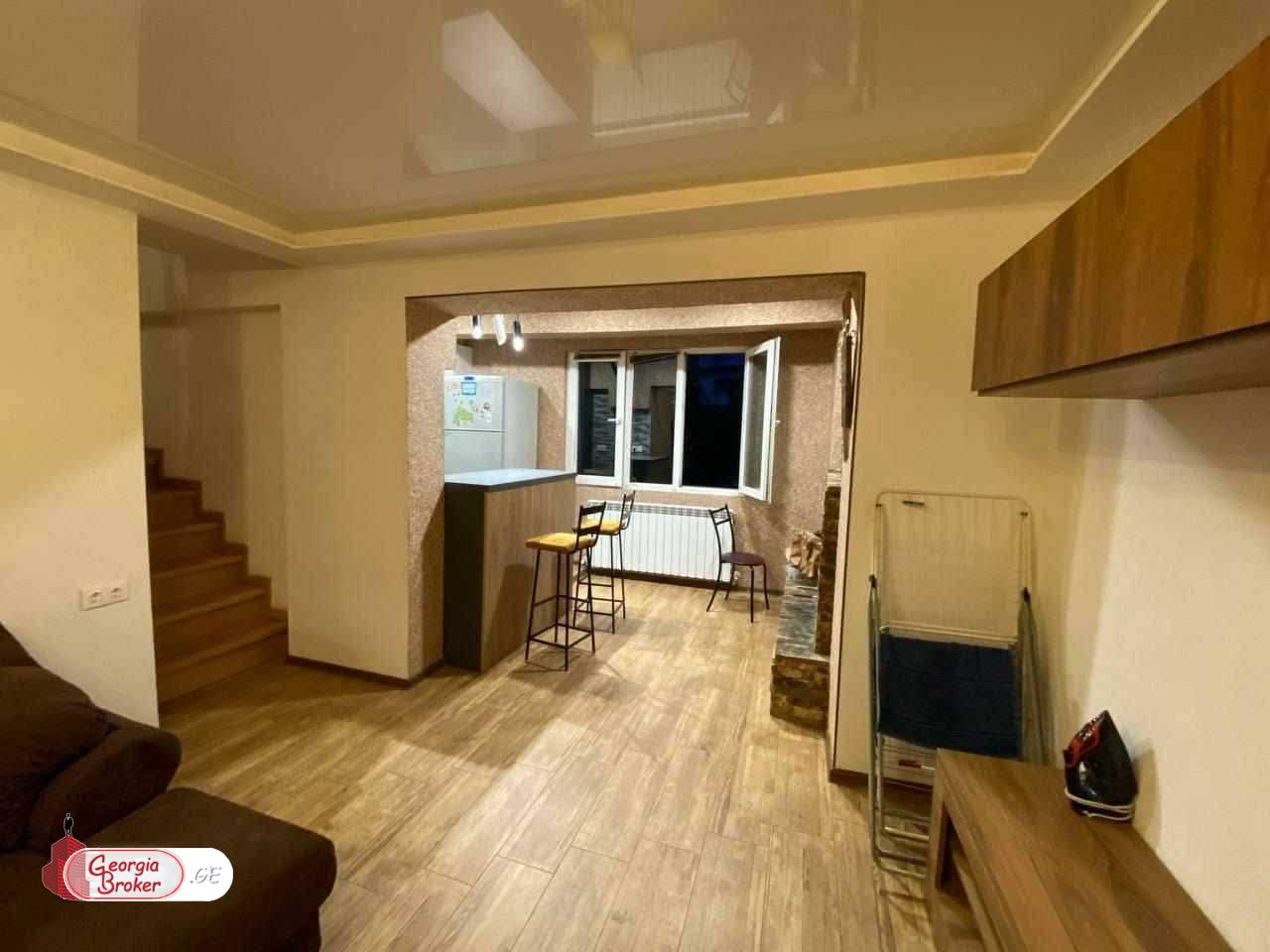 იყიდება ახალი გარემონტებული 5 ოთახიანი ბინა