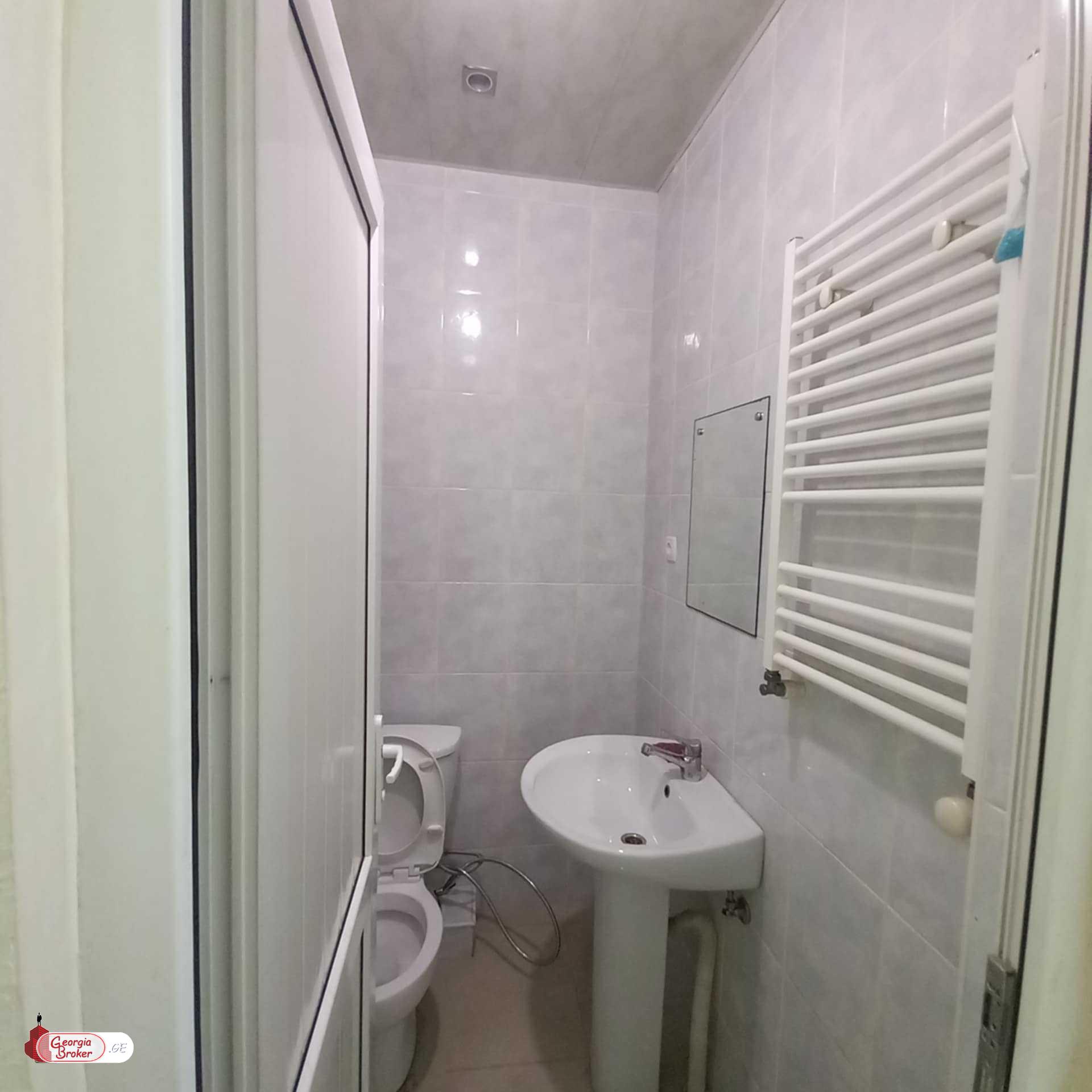 nearly repaired 4-room apartment for sale