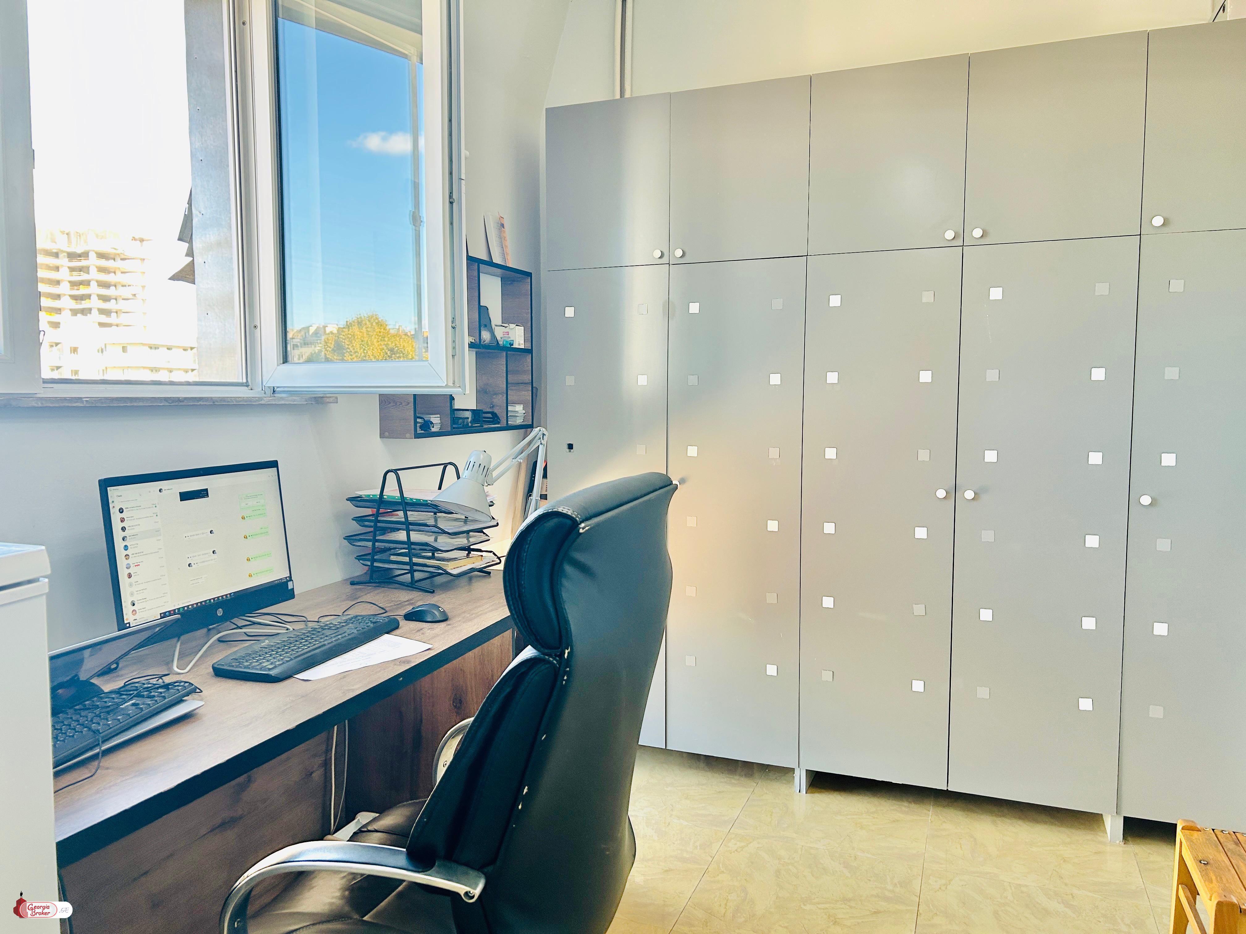 nearly repaired 6-room apartment for sale