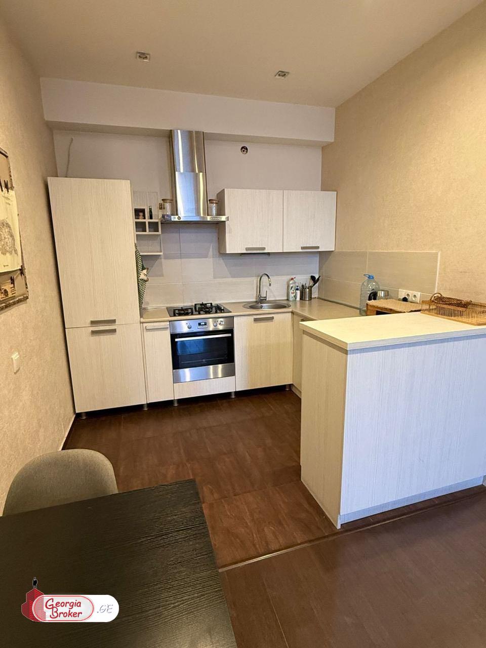 продается квартира с новым ремонтом 2-комнаты