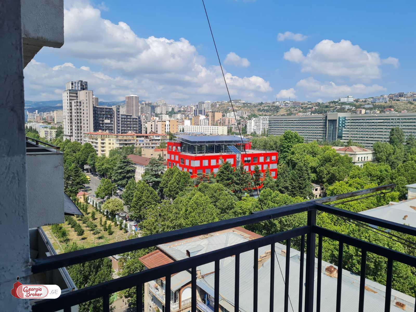 продается квартира с новым ремонтом 3-комнаты