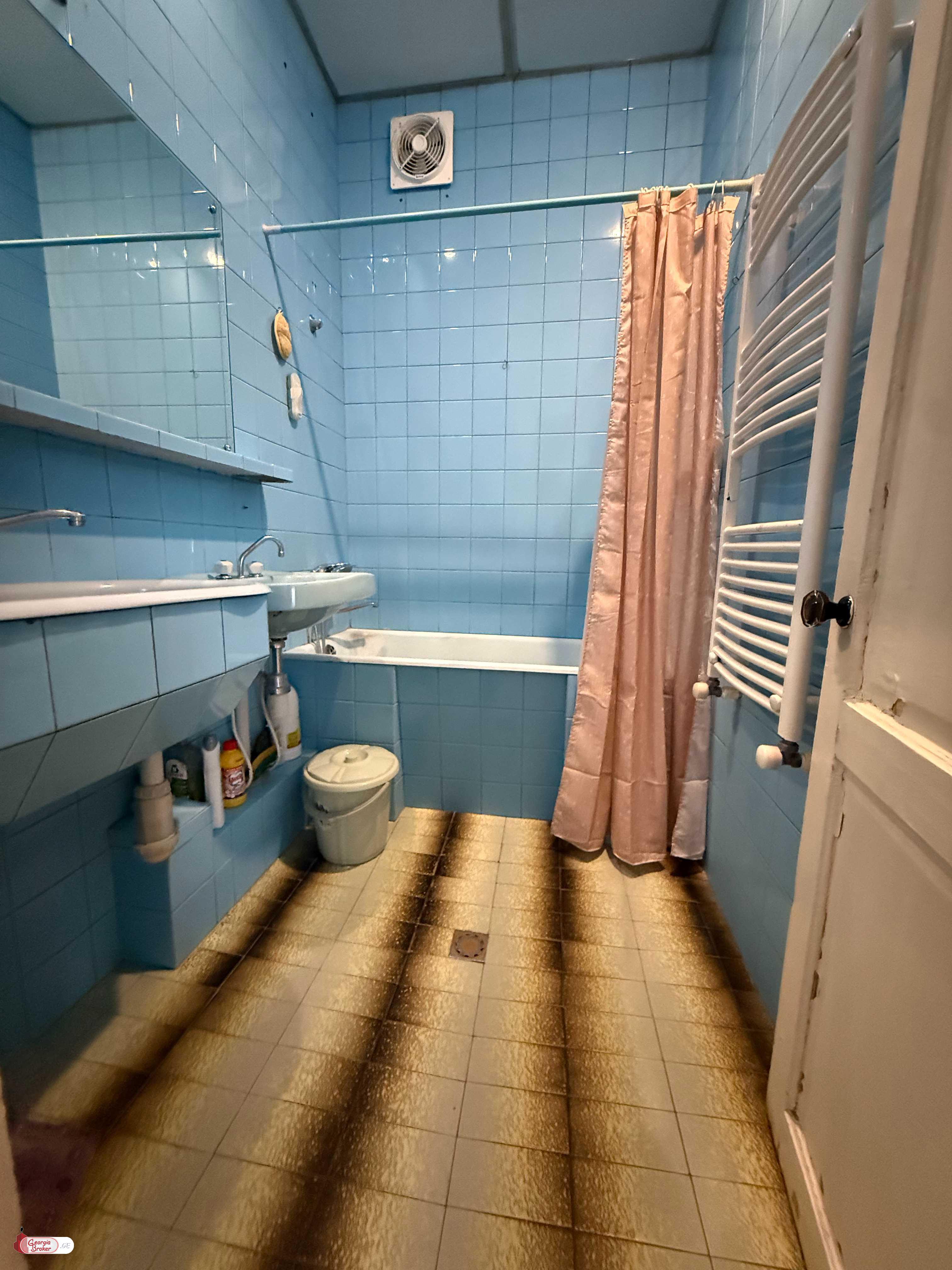 იყიდება ახალი გარემონტებული 3 ოთახიანი ბინა