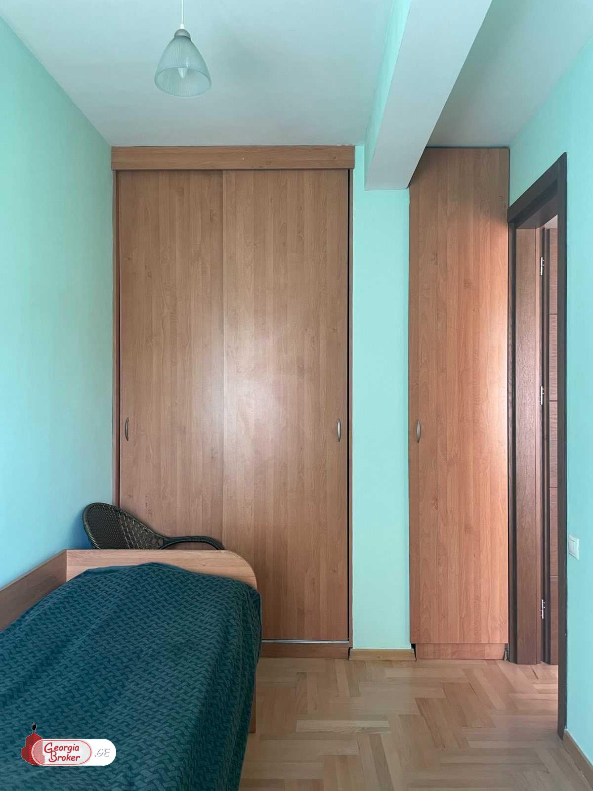 nearly repaired 3-room apartment for sale