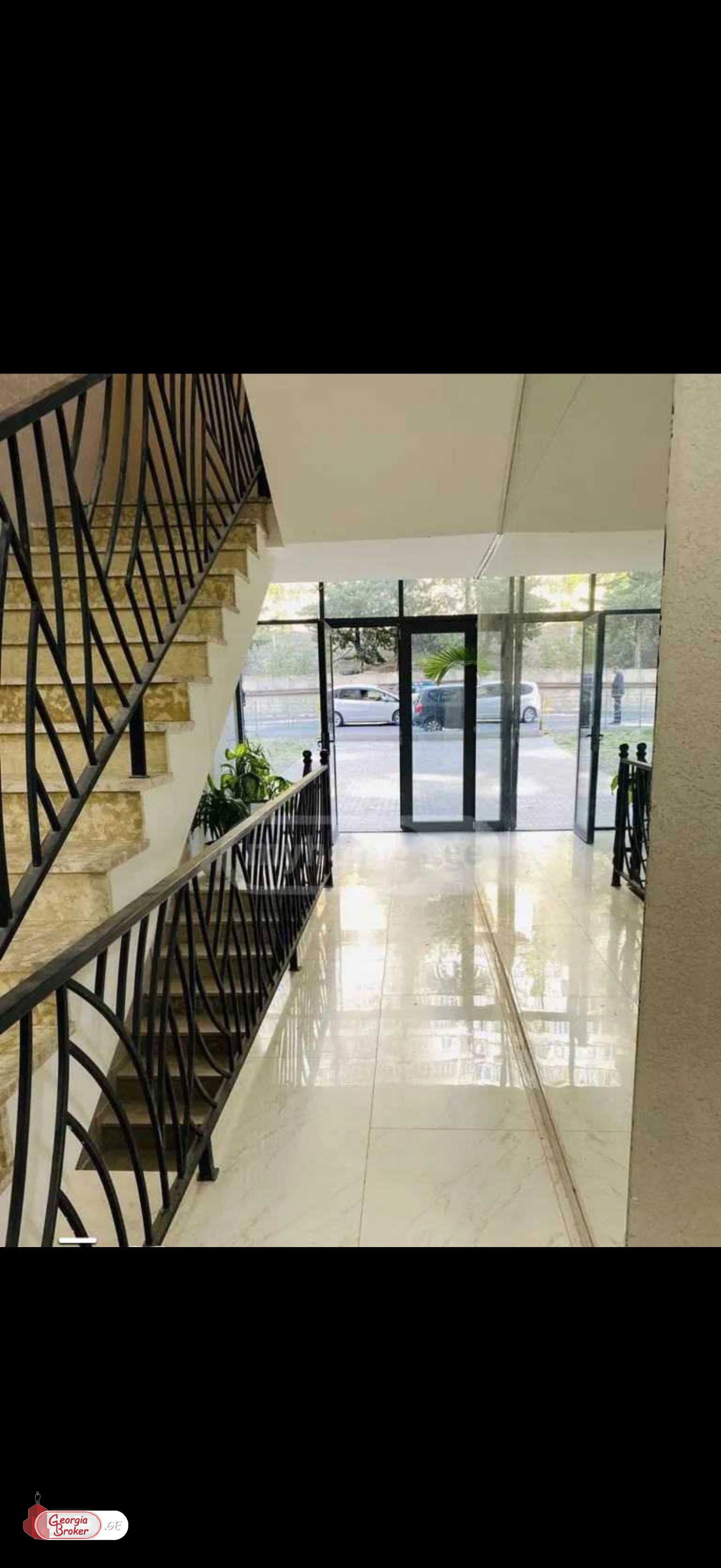 продается квартира с новым ремонтом 3-комнаты