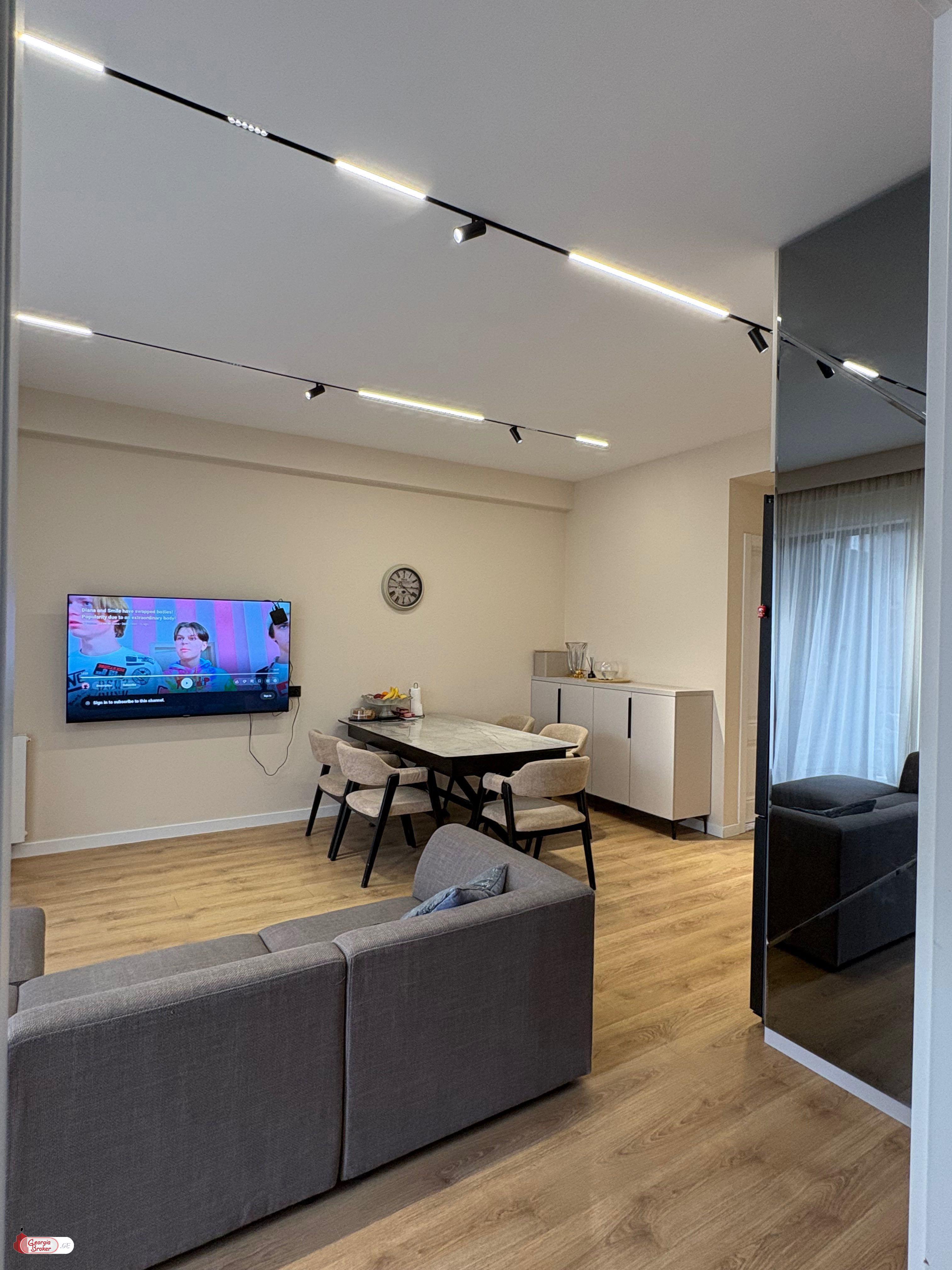 იყიდება ახალი გარემონტებული 4 ოთახიანი ბინა