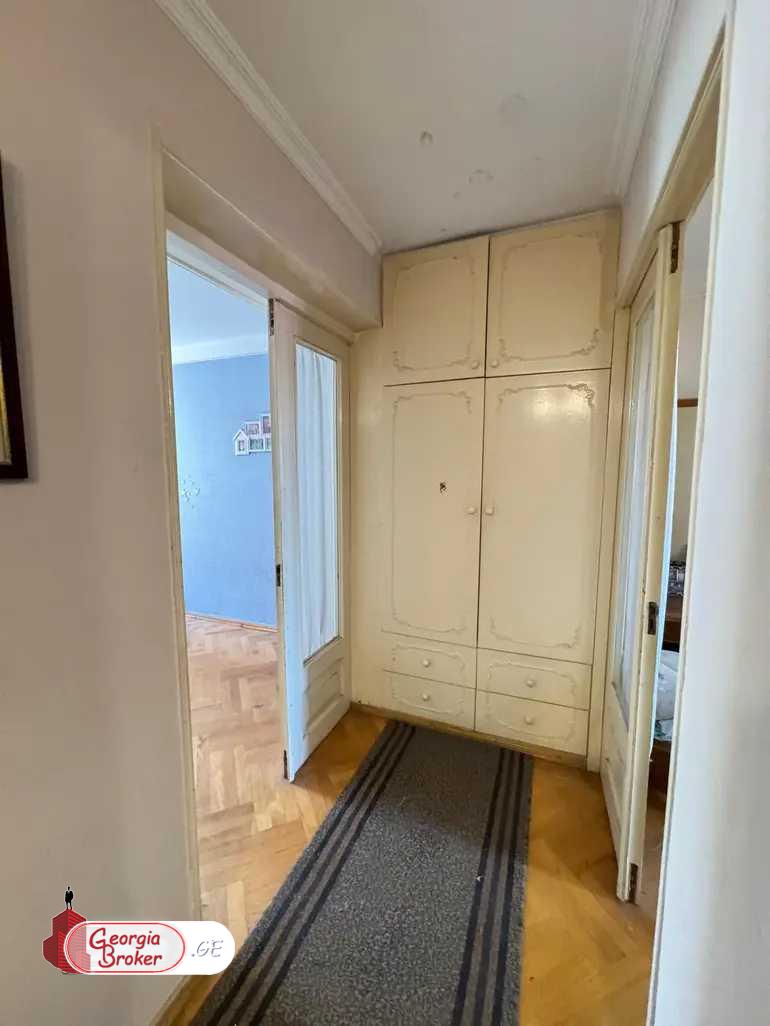 nearly repaired 5-room apartment for sale