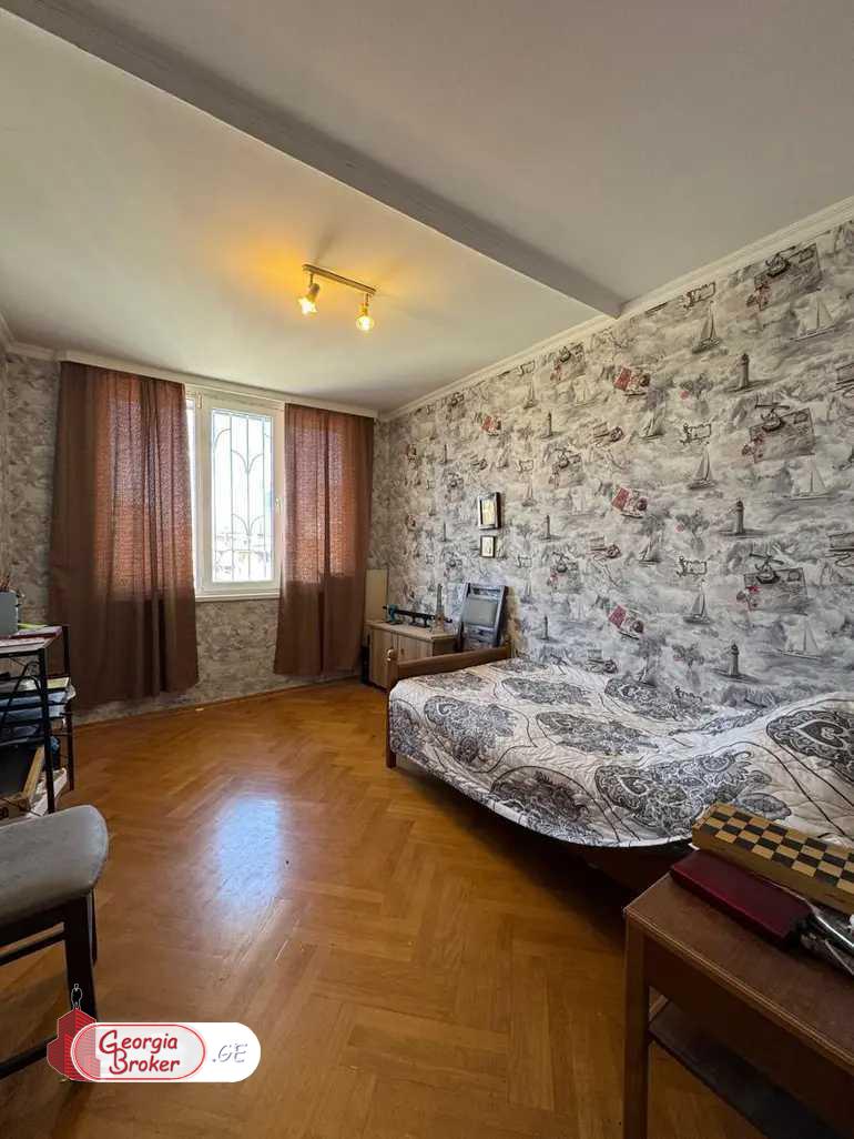 nearly repaired 5-room apartment for sale