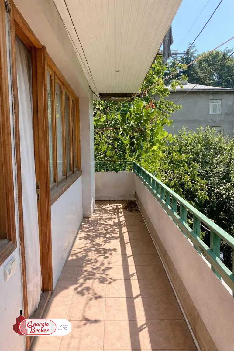 nearly repaired 5-room apartment for sale