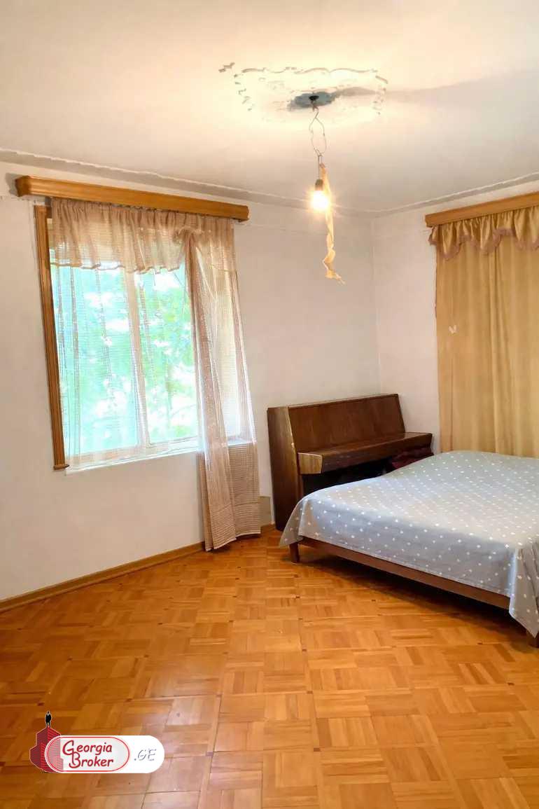 nearly repaired 5-room apartment for sale