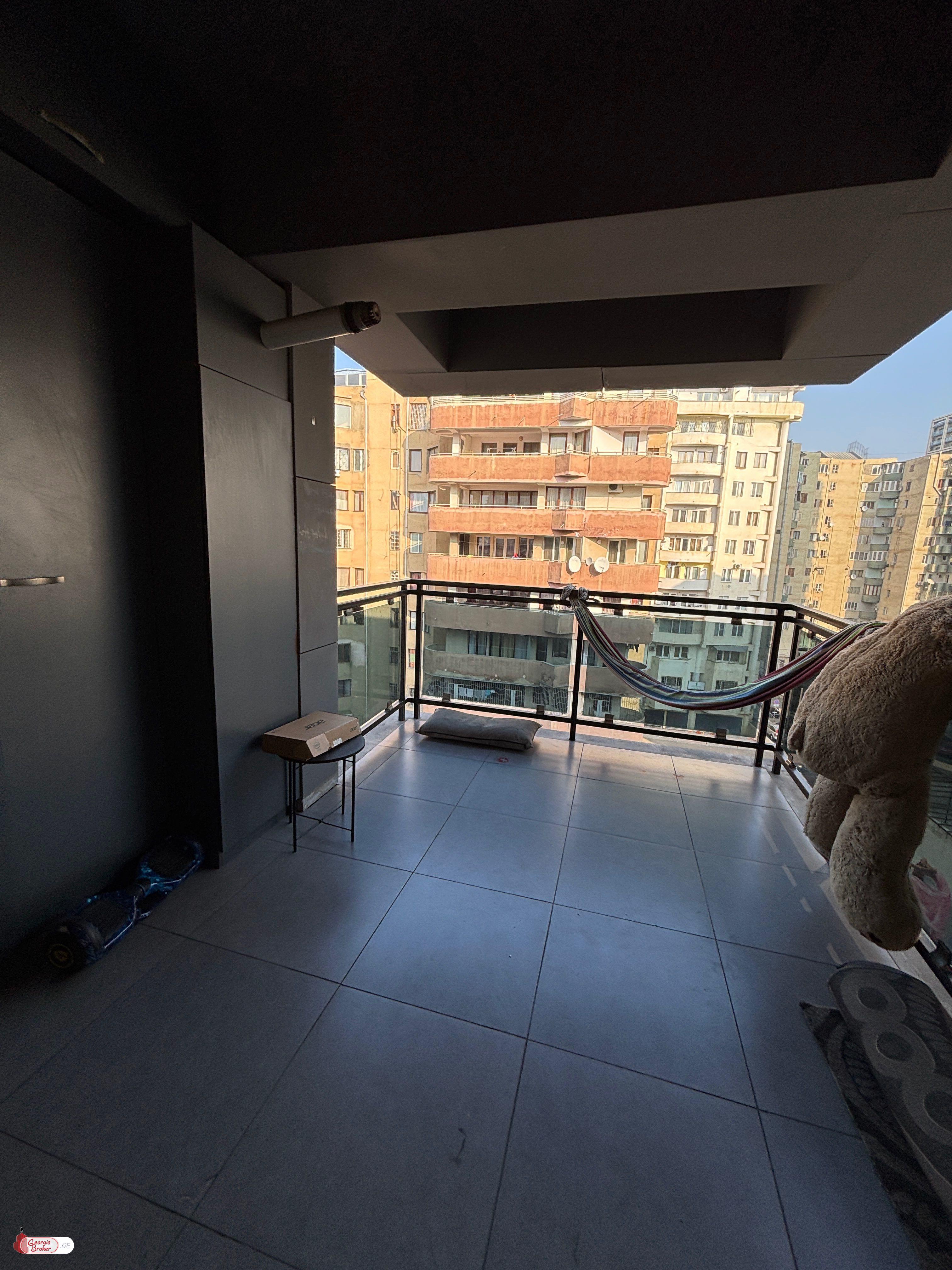 იყიდება ახალი გარემონტებული 2 ოთახიანი ბინა