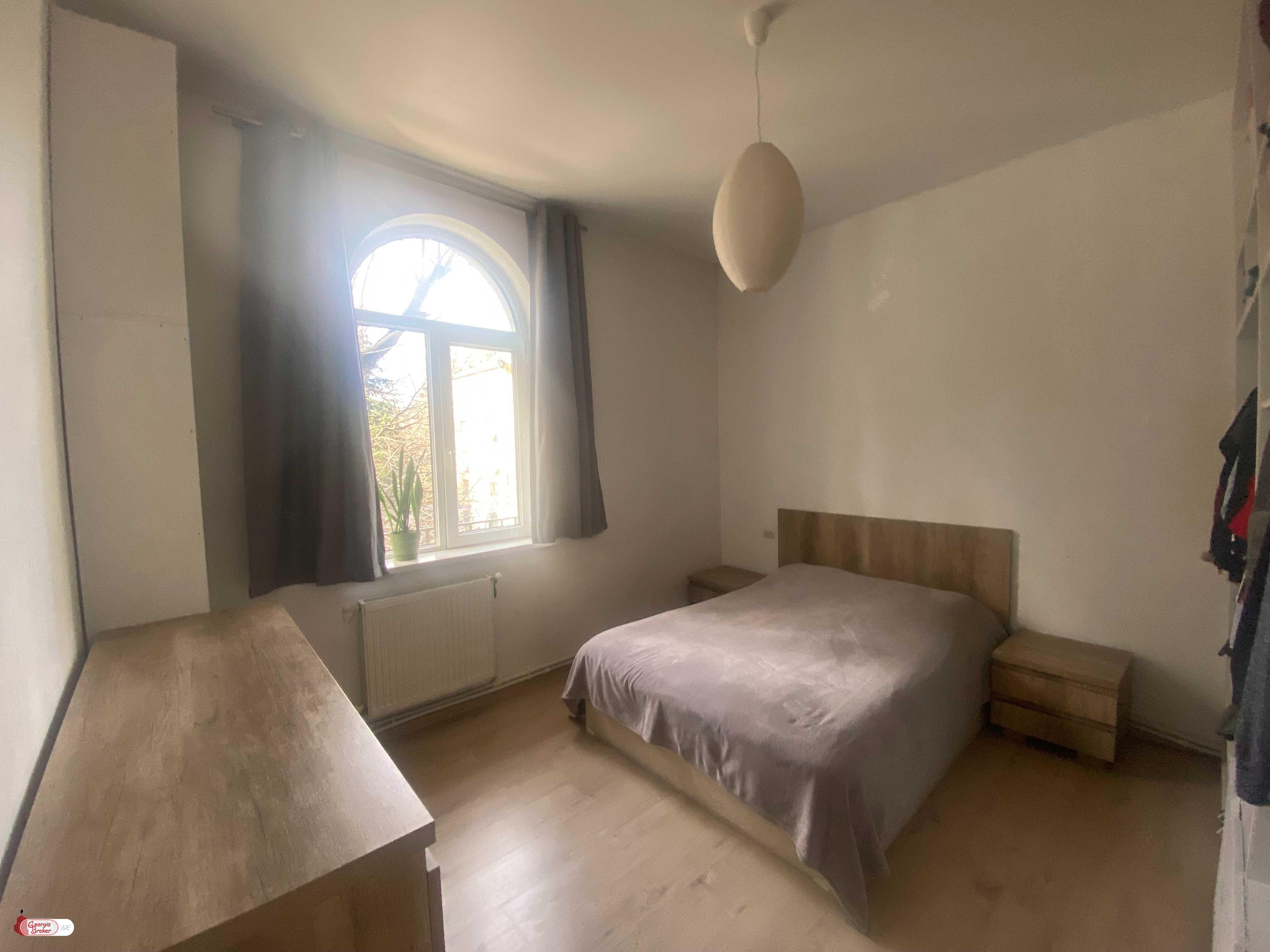 продается квартира с новым ремонтом 3-комнаты