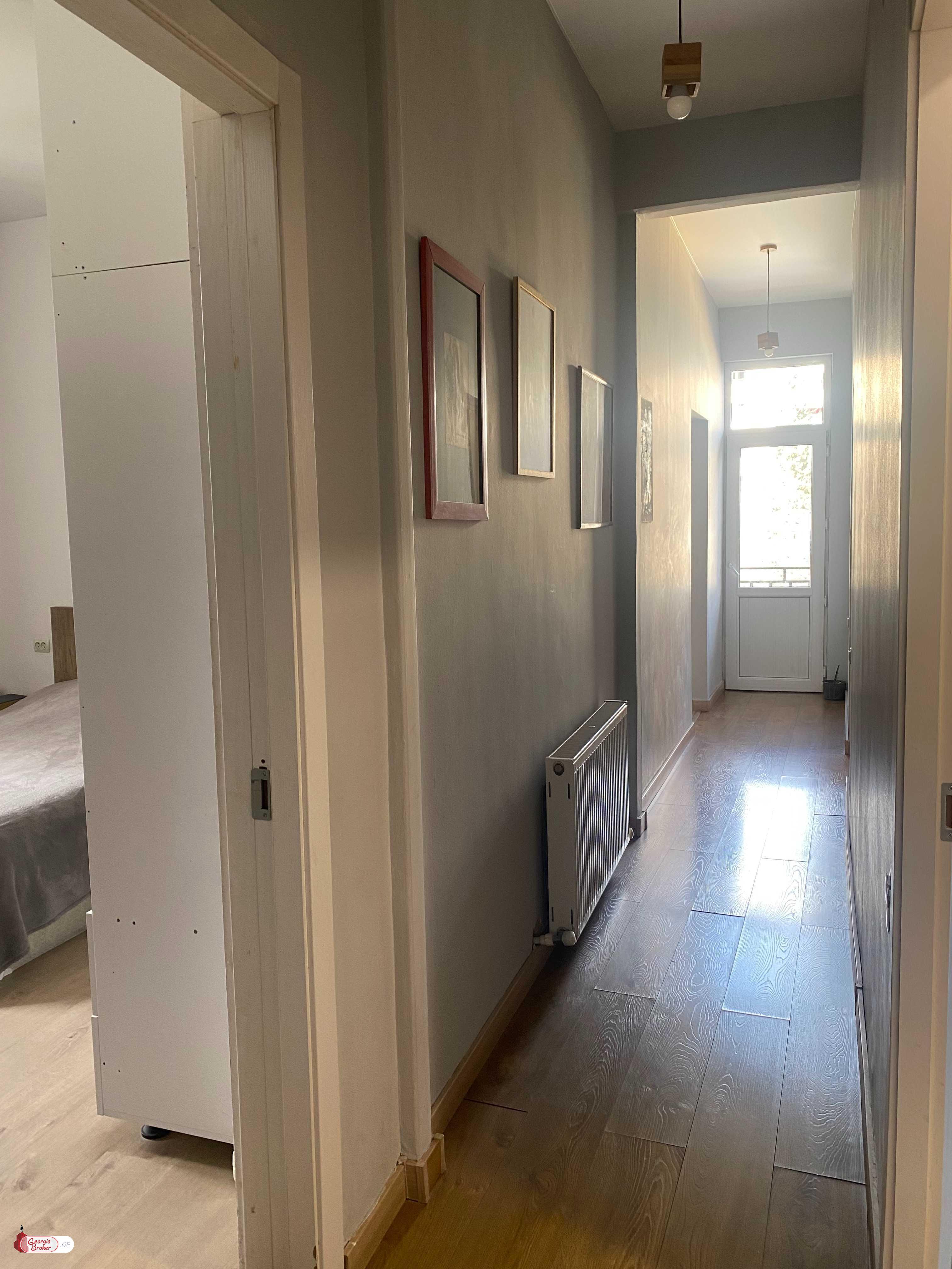 продается квартира с новым ремонтом 3-комнаты