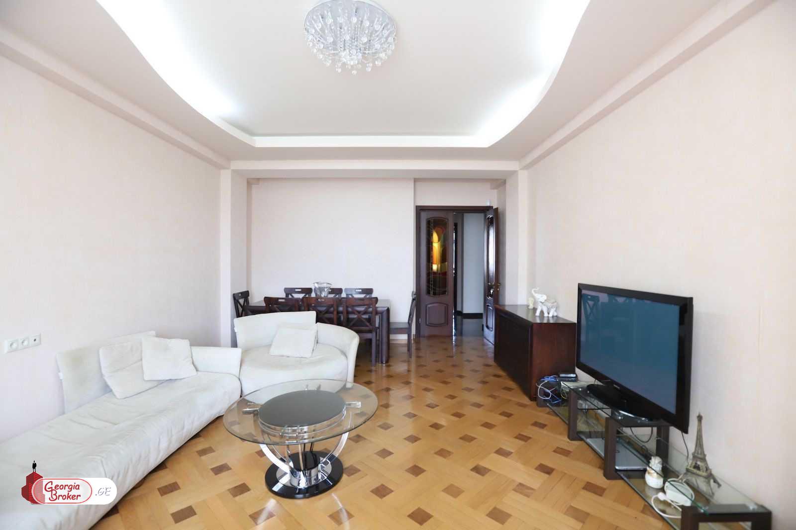 продается квартира с новым ремонтом 3-комнаты