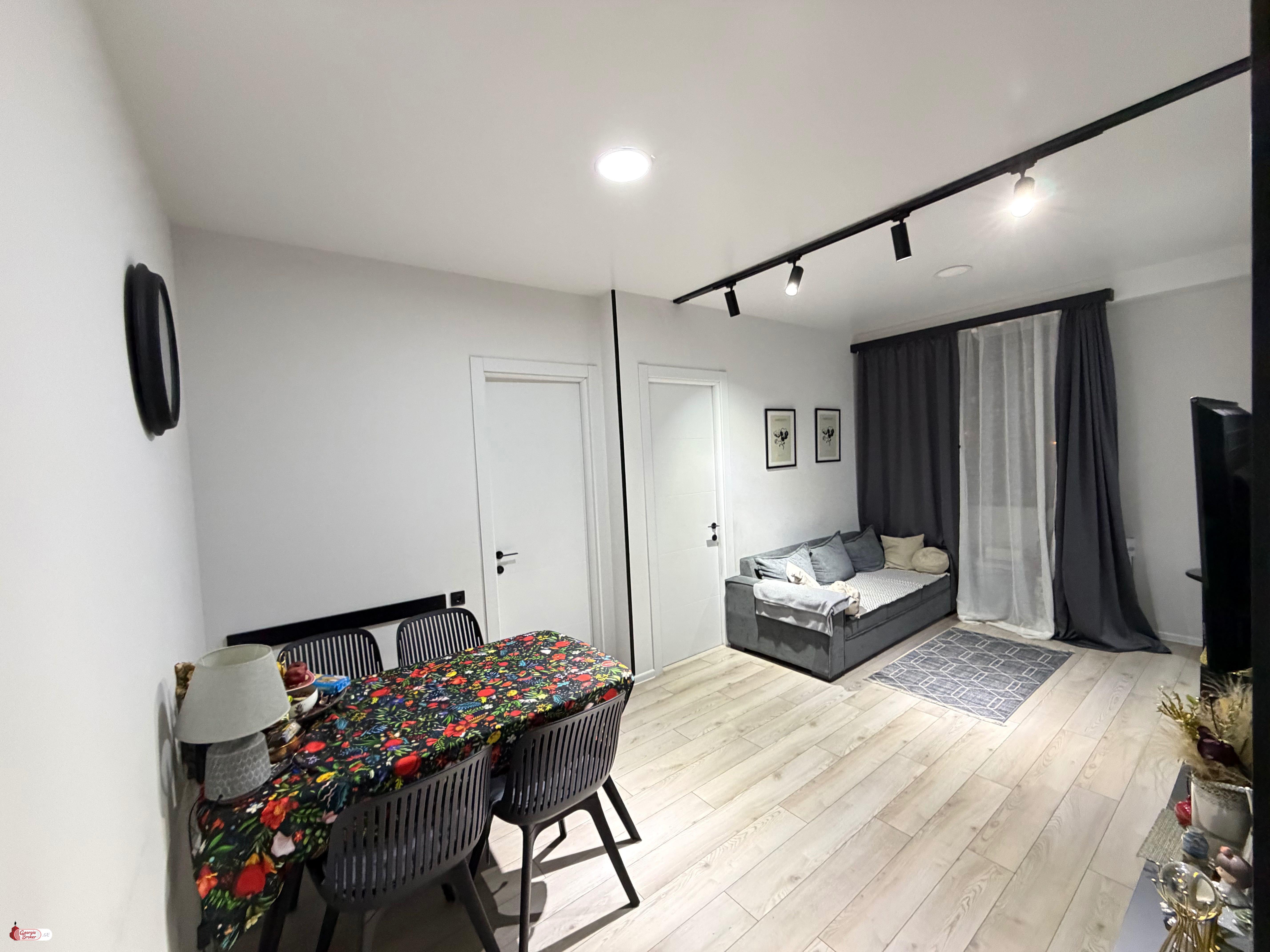 იყიდება ახალი გარემონტებული 3 ოთახიანი ბინა