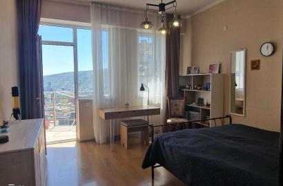 продается квартира с новым ремонтом 5-комнат