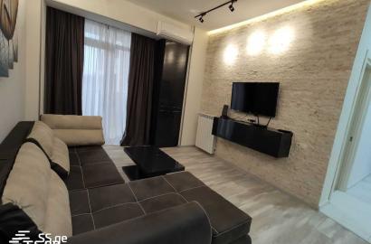 იყიდება ახალი გარემონტებული 4 ოთახიანი ბინა