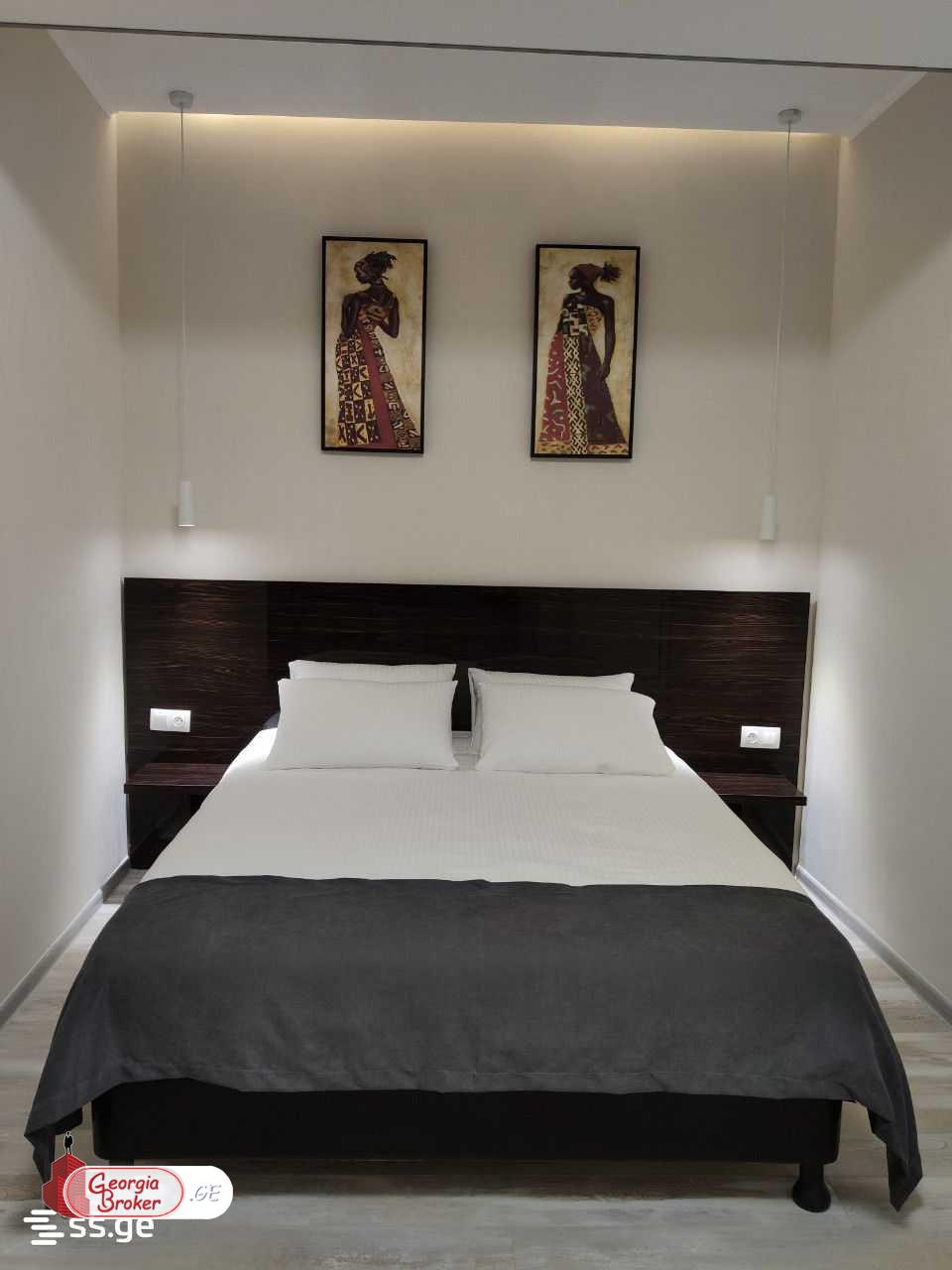 продается квартира с новым ремонтом 4-комнаты