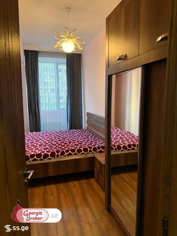 продается квартира с новым ремонтом 3-комнаты