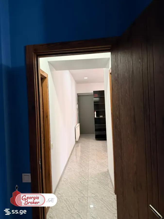 продается квартира с новым ремонтом 3-комнаты