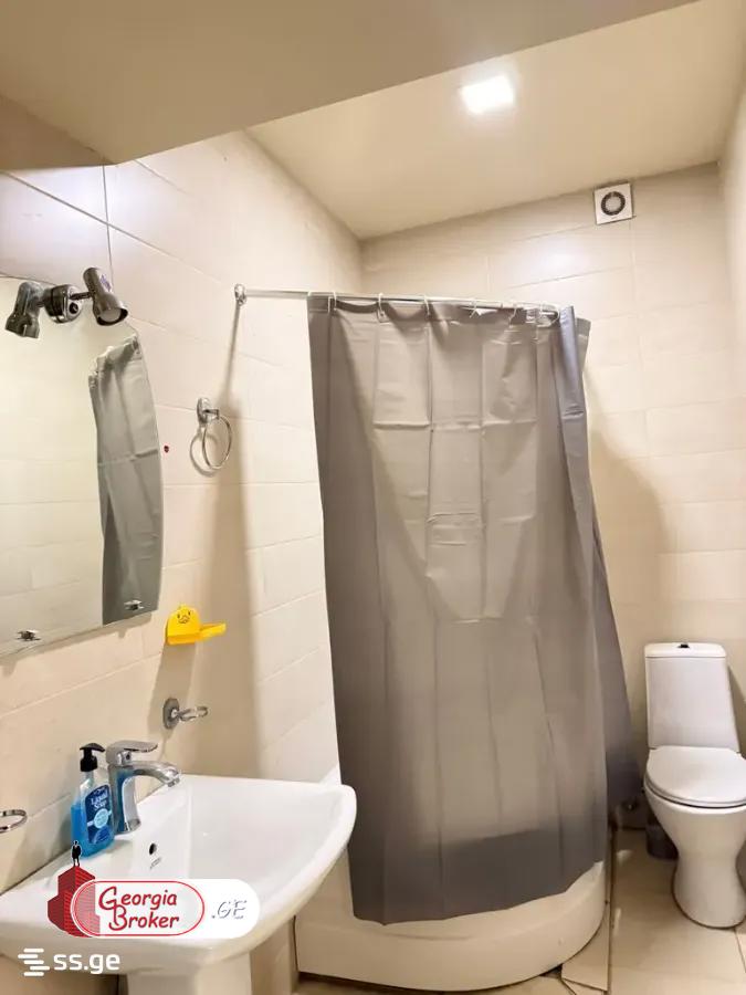 продается квартира с новым ремонтом 3-комнаты