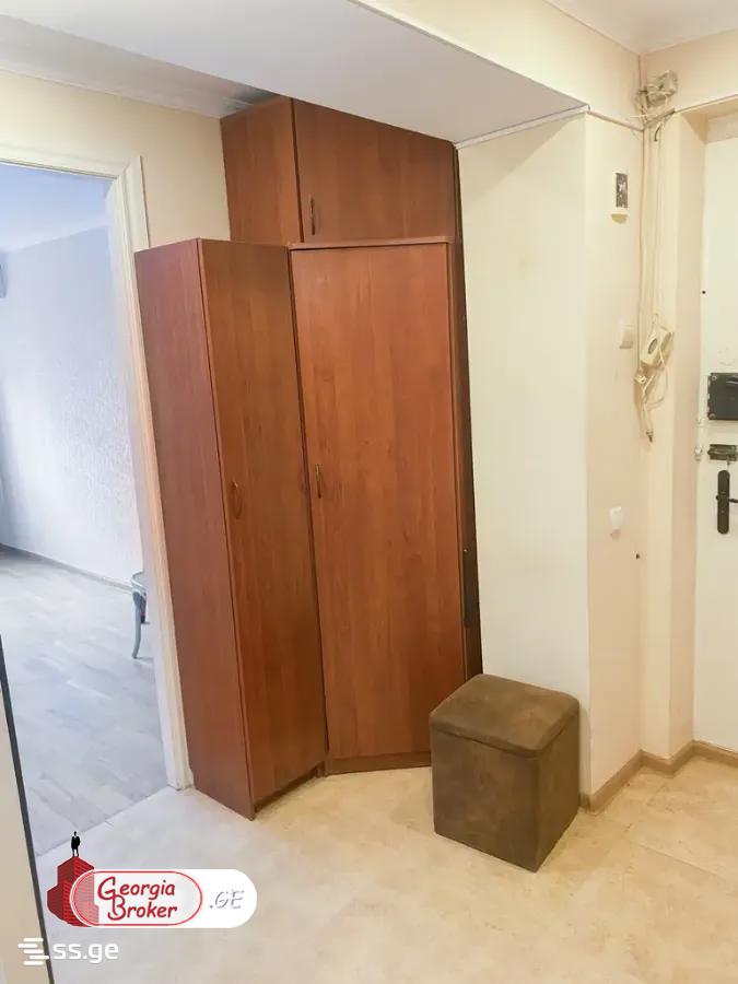 იყიდება ახალი გარემონტებული 4 ოთახიანი ბინა