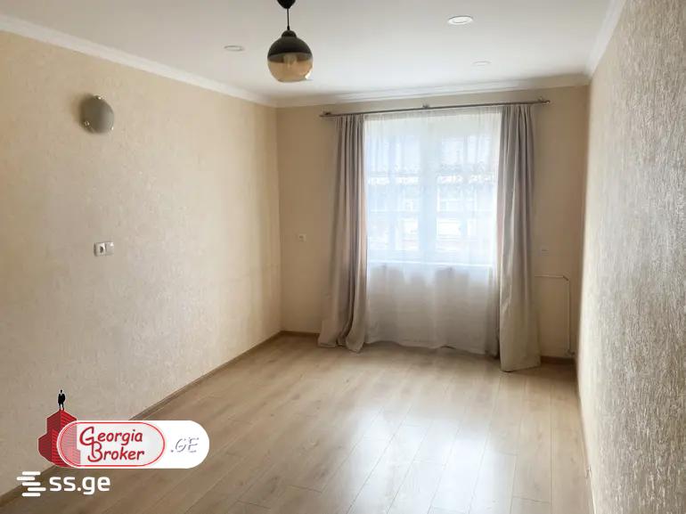 იყიდება ახალი გარემონტებული 4 ოთახიანი ბინა