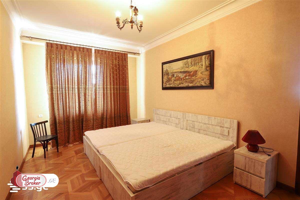 продается квартира с новым ремонтом 6-комнат