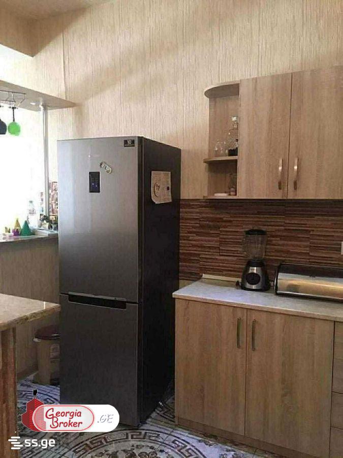 იყიდება ახალი გარემონტებული 3 ოთახიანი ბინა