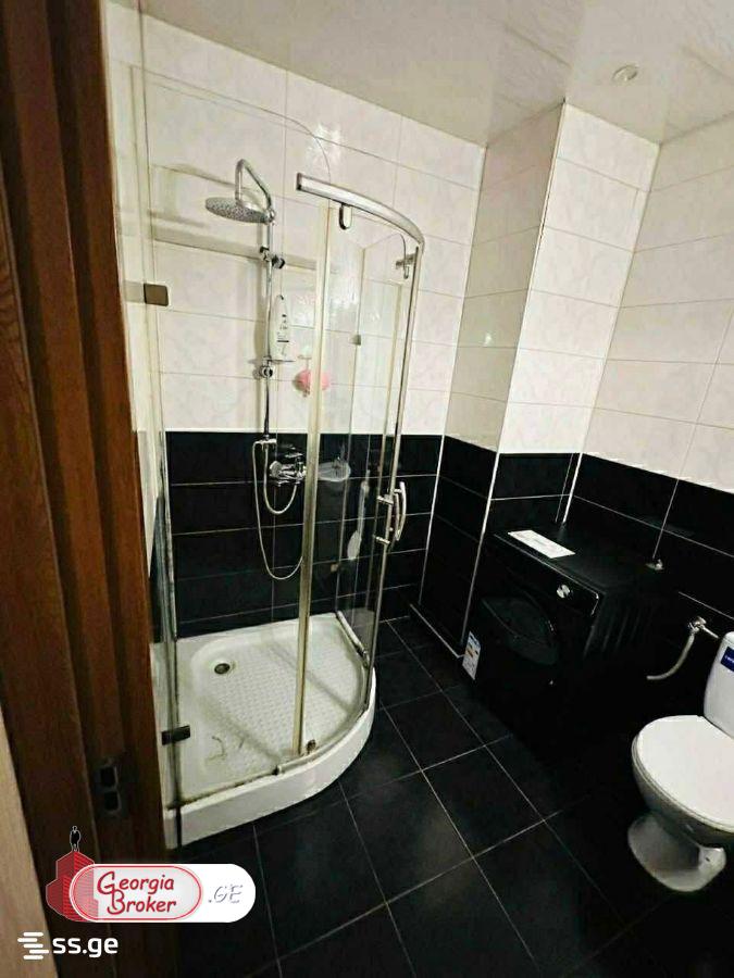 იყიდება ახალი გარემონტებული 3 ოთახიანი ბინა